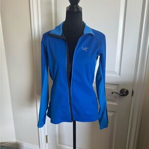 Arc'teryx Blue Ski Jacket with Athletic Fit and Wind Protection